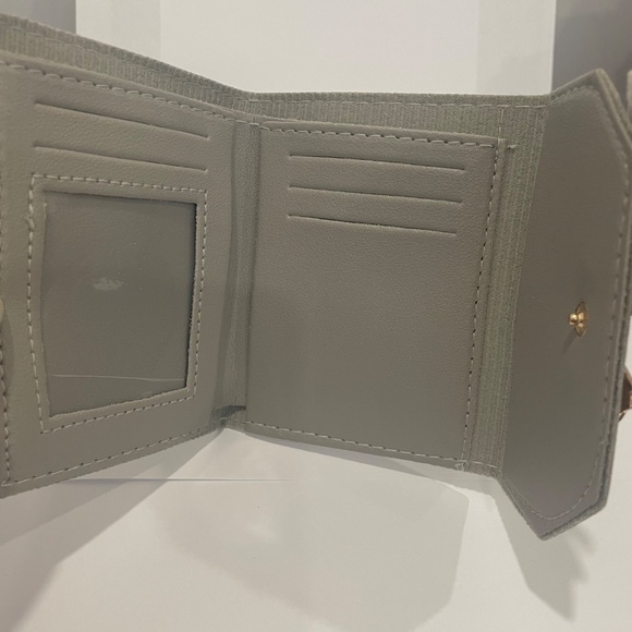 $5 ADD ON ITEM- Small Grey Faux Leather Wallet with Bow Compact Card Holder - Picture 6 of 7